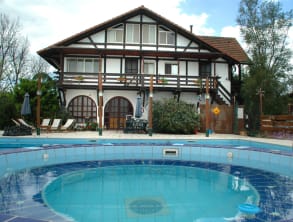 בית%20העץ%20Wood%20House%20Inn%20,%20בית%20הלל